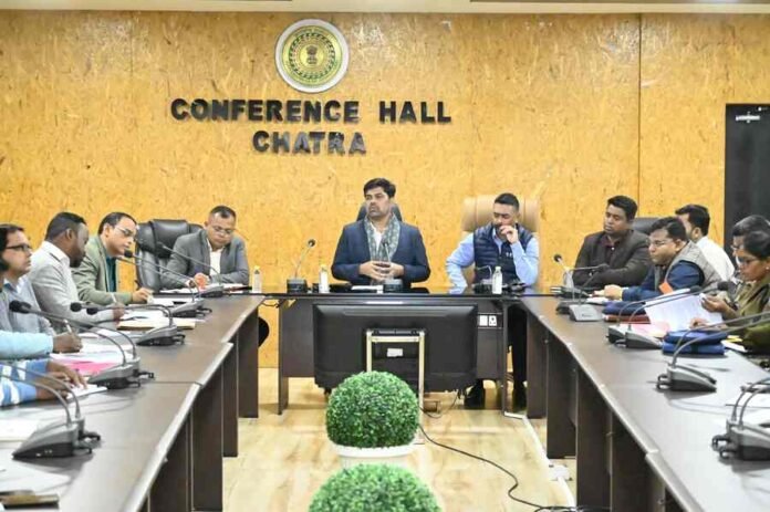 Chatra News: Mining Task Force meeting concluded to prevent illegal mining, transportation and storage