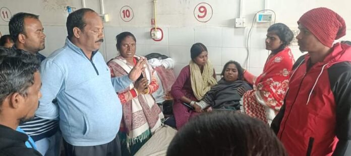 Hazaribagh News: MLA Pradeep Prasad met the victims of wild elephant attack, assured all possible help