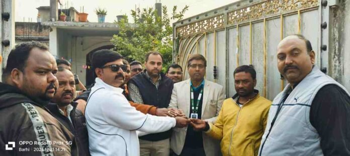 After getting the house sealed by JRG Bank debt free, the elder brother handed over the keys of the house to the younger brother