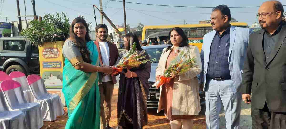 Koderma News: झुमरी तिलैया में Chanakya IAS Academy शाखा का हुआ शुभारंभ, उपायुक्त, एसपी एवं सीएस ने किया उद्घाटन 1 Chanakya IAS Academy