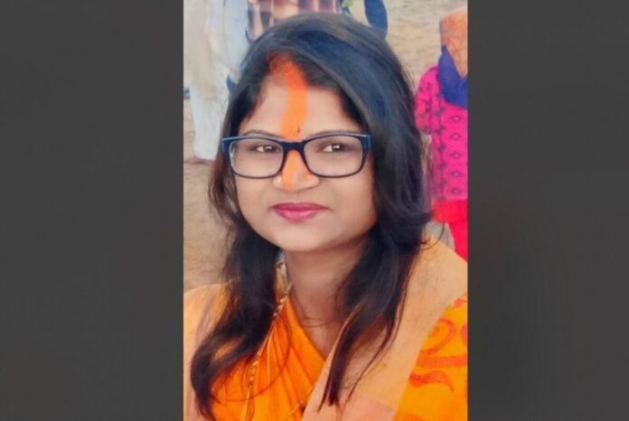 Jharkhand News: Hazaribagh SDO accused of burning his wife to death, wife dies late at night, husband accused of having illicit relationship