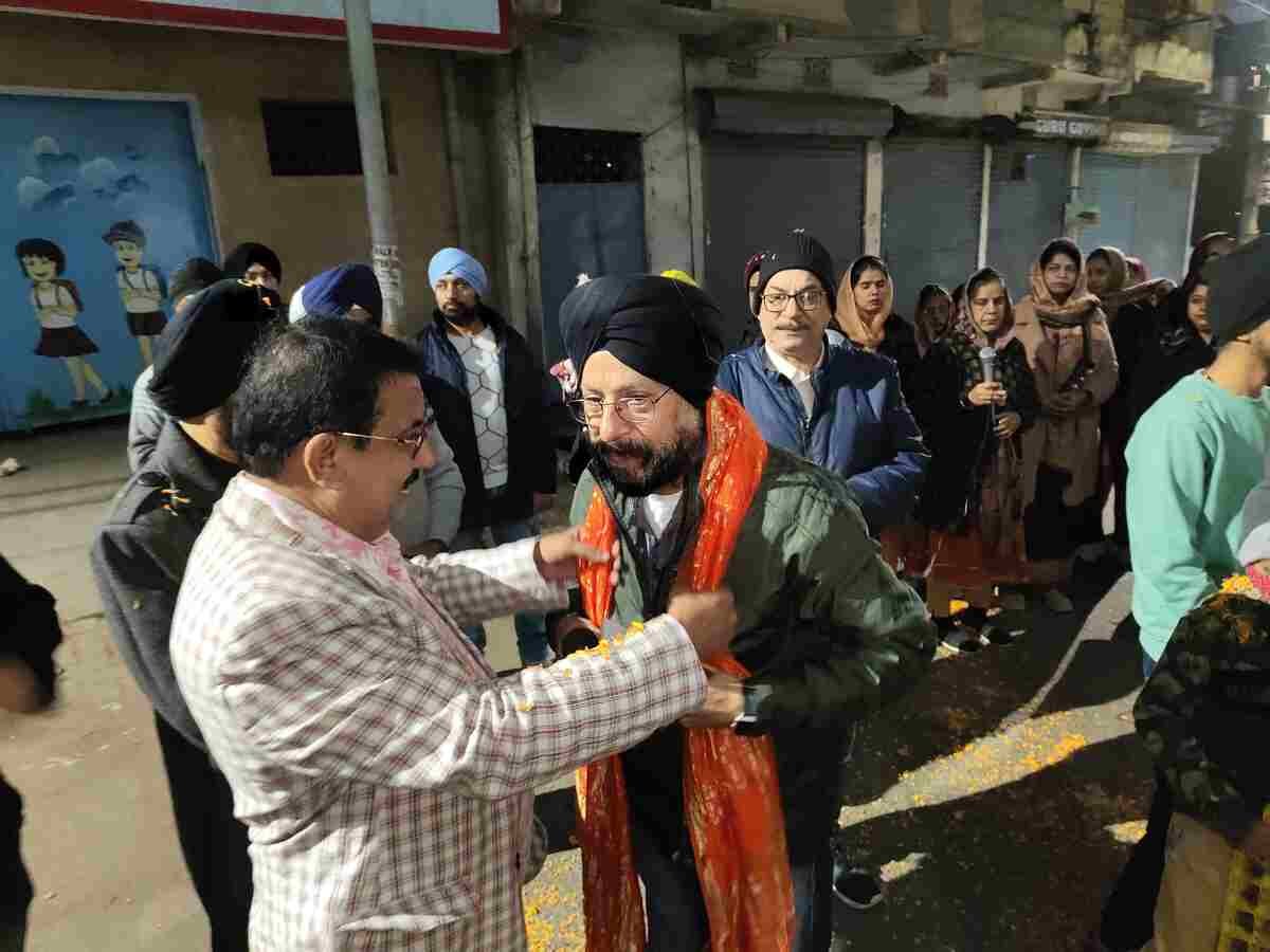 हजारीबाग युवा विंग ने सिख समुदाय की प्रभात फेरी का किया भव्य स्वागत 2 हजारीबाग यूथ विंग ने सिख समुदाय की प्रभात फेरी का भव्य स्वागत