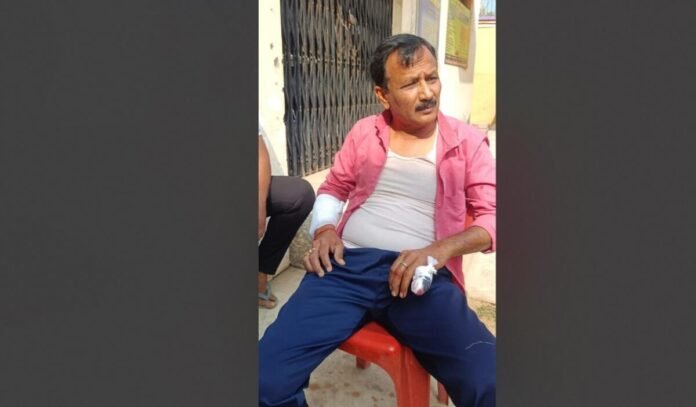 Barhi News: Three injured in collision between car and bike, one referred