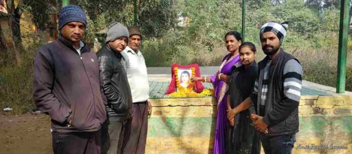 Barhi News: Birth anniversary of India's first female teacher Savitribai Phule was celebrated