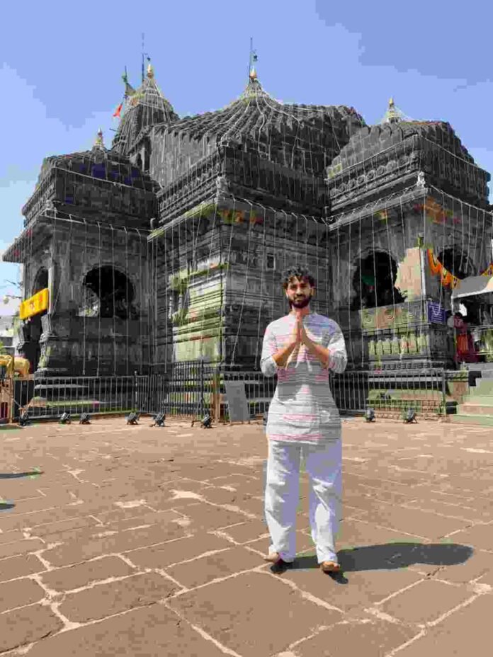 Raghav Juyal seeks blessings at Trimbakeshwar Jyotirlinga on Mahashivratri
