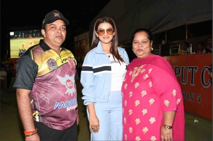 Akshara Singh encouraged the players in organizing Rajput Cup Cricket Tournament Akshara Singh encouraged the players in organizing Rajput Cup Cricket Tournament