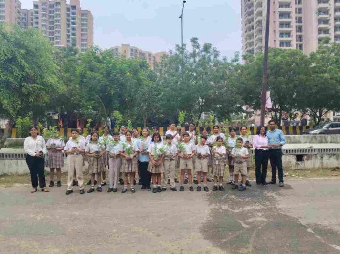 Gaurs Group, Ek Ped Maa Ke Naam 2.0, plantation drive, UP Government, sustainable development, environmental responsibility, Gaur Yamuna City, Gaur City, Gaur Airocity, Gaurs International School