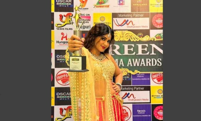 Aparna Malik, Green Cinema Awards 2025, Saas Bahu Ki Panchayat, Bhojpuri Cinema, Best Debut Actress, Indian Cinema, Film Awards, Women Empowerment, Social Drama, Regional Cinema, Rising Star, Emerging Talent, Powerful Performance, Meaningful Role, Praveen Gudri Director, Pradeep Singh Producer, Female Representation, Bhojpuri Cinema, Inspirational Story, Audience Appreciation, Critical Acclaim, Rural India Story, Family Dynamics, Socially Relevant Film, Debut Film, Actress Award,